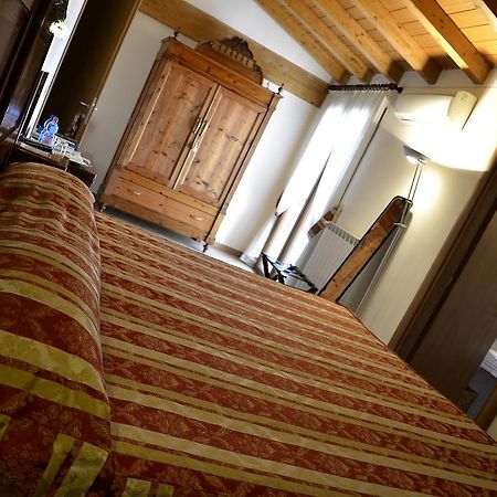 Canneto sull'Oglio 9 Muse Bed And Breakfast מראה חיצוני תמונה