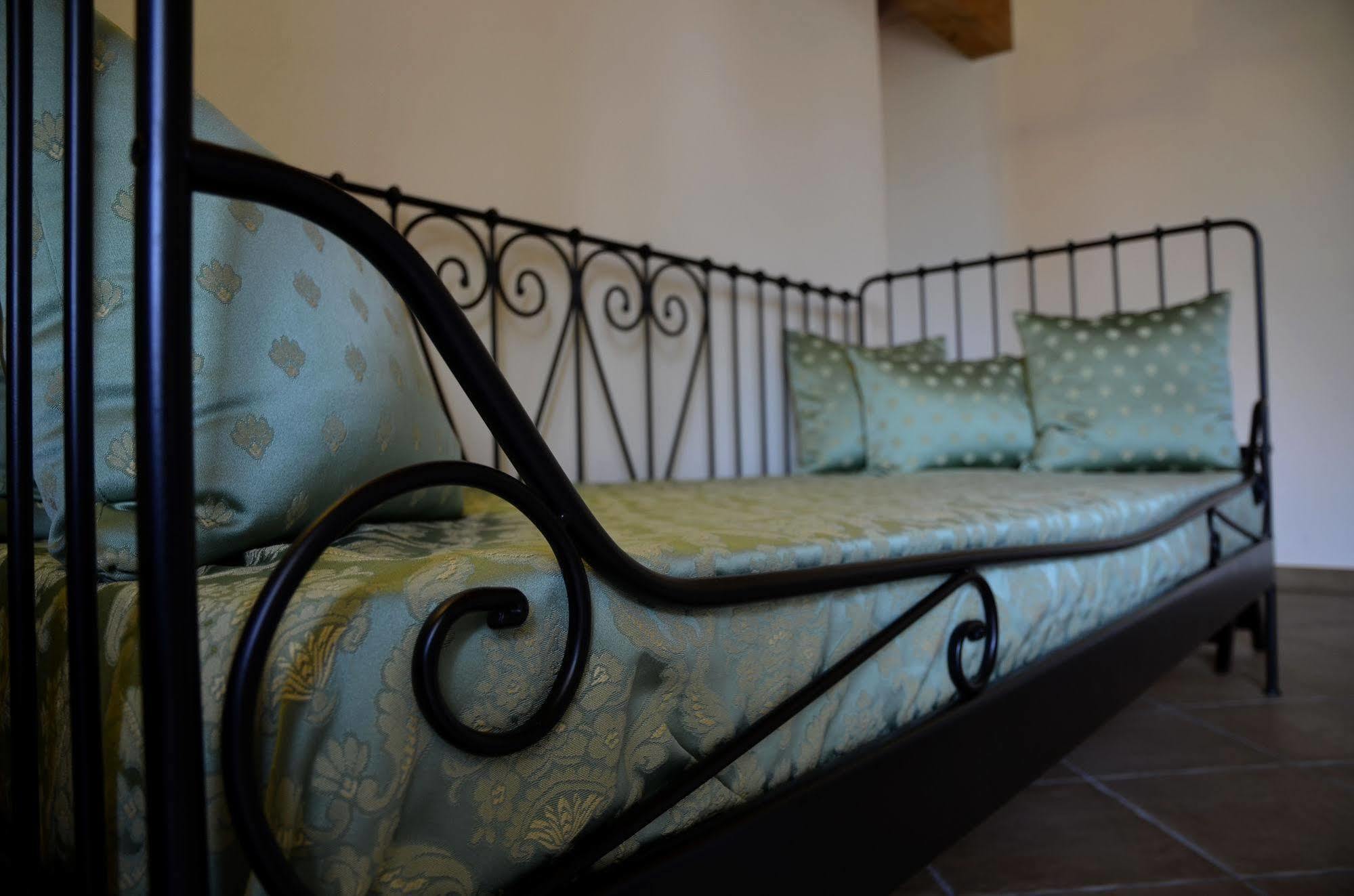 Canneto sull'Oglio 9 Muse Bed And Breakfast מראה חיצוני תמונה