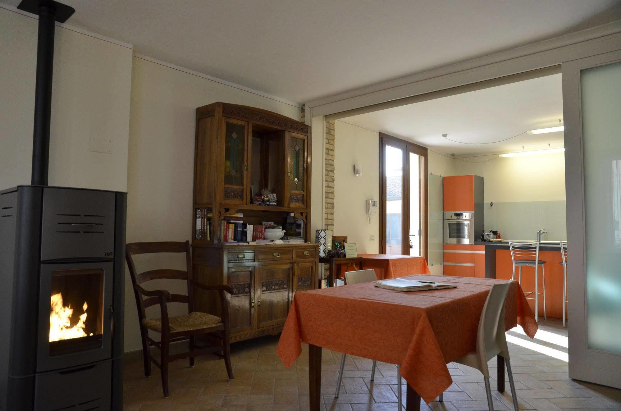 Canneto sull'Oglio 9 Muse Bed And Breakfast מראה חיצוני תמונה