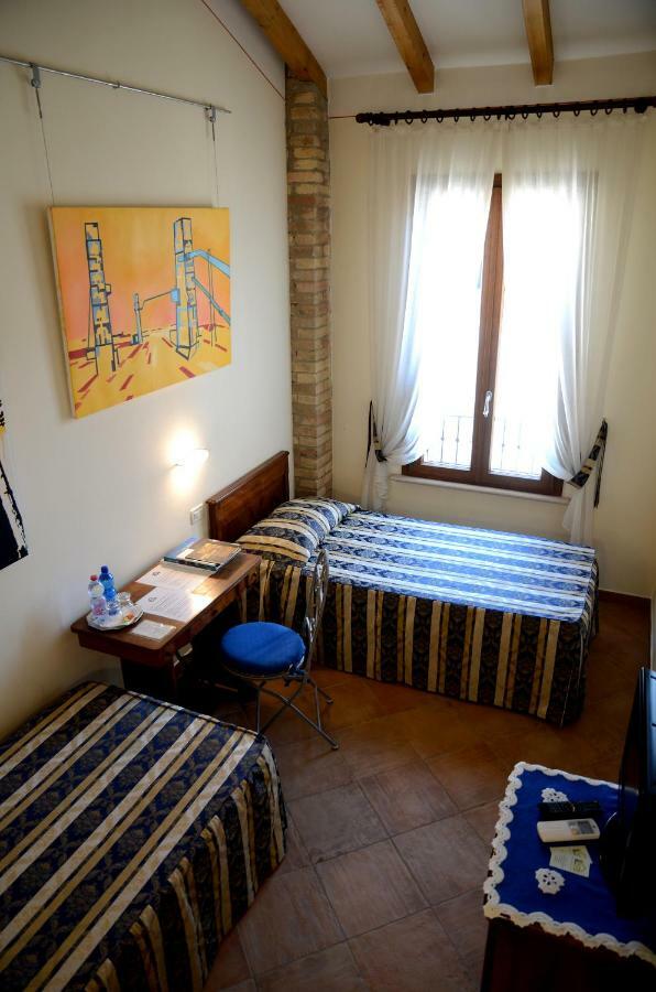 Canneto sull'Oglio 9 Muse Bed And Breakfast מראה חיצוני תמונה
